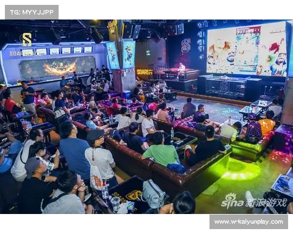 广州队直播带货火热 开启球迷支持新模式吸引众多粉丝参与 广州队直播带货火热 开启球迷支持新模式吸引众多粉丝参与